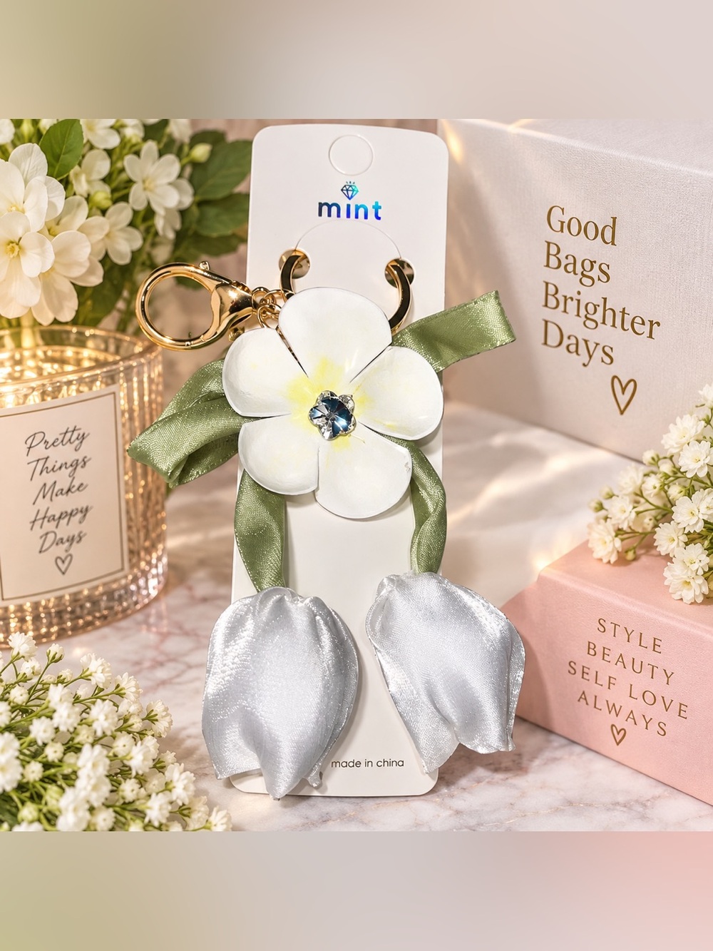 🌸 Mint White Flower & Ribbon Keychain – Poshmark